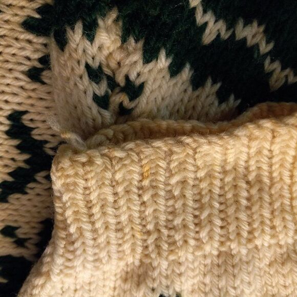 Vintage Handmade Green Snowflake Zipper Front Sweater - Picture 5 of 11